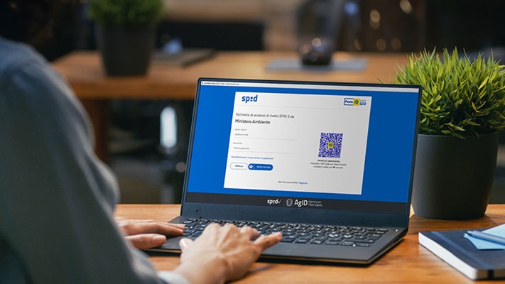 pc portatile collegato a sito spid